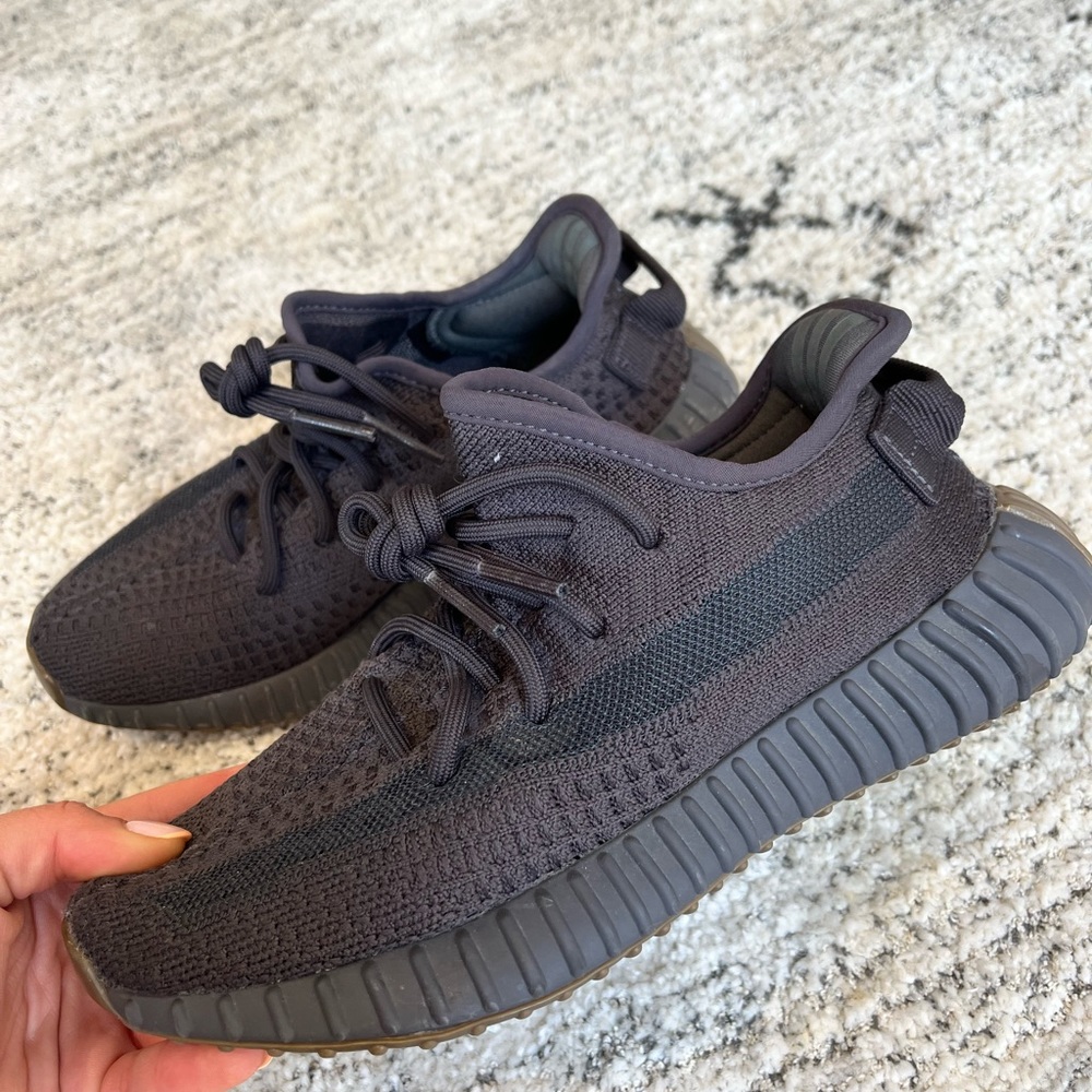 adidas Yeezy Boost 350 V2 cinder